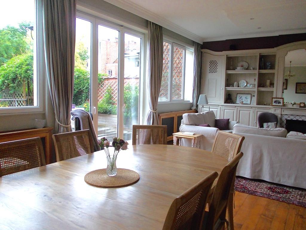 B&B Chambre Chocolat Woluwe-Saint-Lambert Buitenkant foto